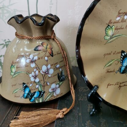 Набор: две вазы и тарелка европейский стиль: Цветы и бабочки - Магазин эзотерических товаров "Энергия Ци"