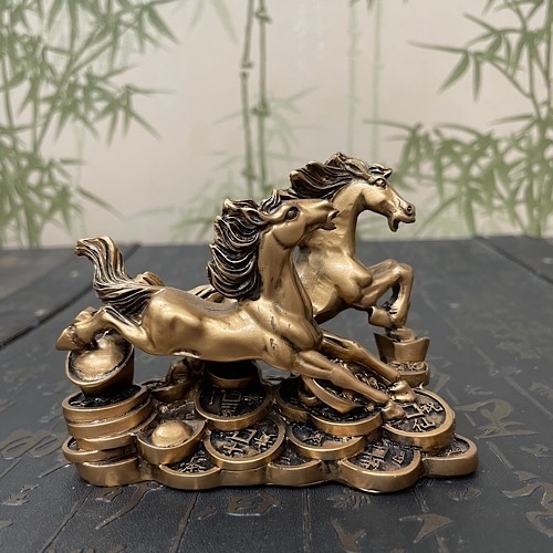 Две лошади на монетах Две лошади на монетах