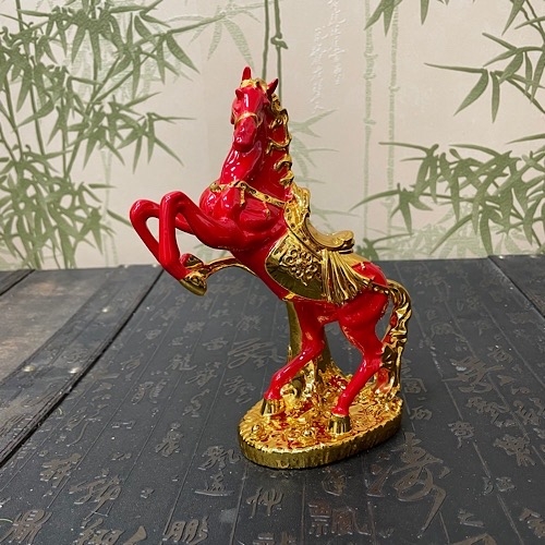 Лошадь на дыбах красная Лошадь на дыбах красная — изображение 2