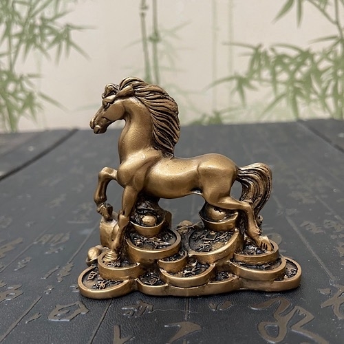 Лошадь на монетах мини loshad'2025