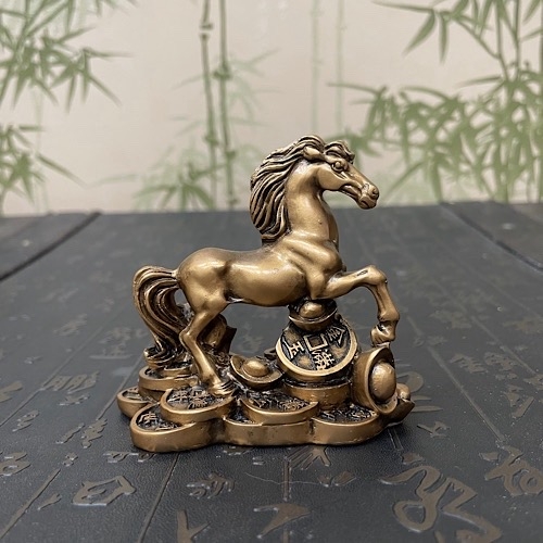 Лошадь на монетах мини loshad'2025