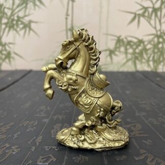 Лошадь на дыбах мини