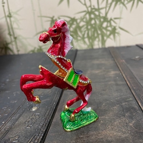 Шкатулка лошадь красная мини Шкатулка лошадь красная мини — изображение 2