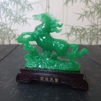 Бегущая лошадь зелёная