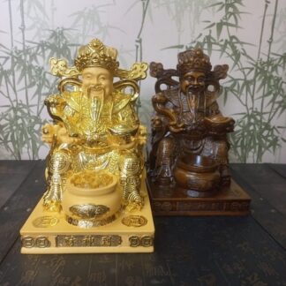 Цай Шен на троне