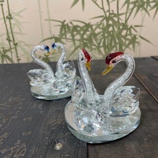 Лебеди с диамантом Лебеди с диамантом