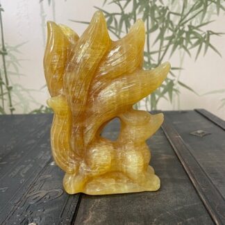 Лиса Кицунэ минерал Кальцит Лиса Кицунэ минерал Кальцит