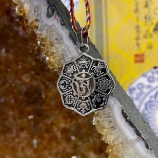 Подвеска 8 благих символов Подвеска 8 благих символов